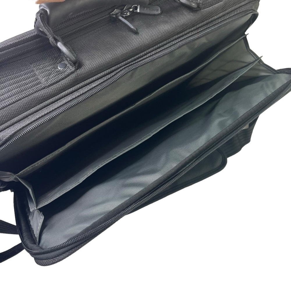 Targus Large Computer Brief Case with Shoulder Handle‎ - Picture 12 of 15